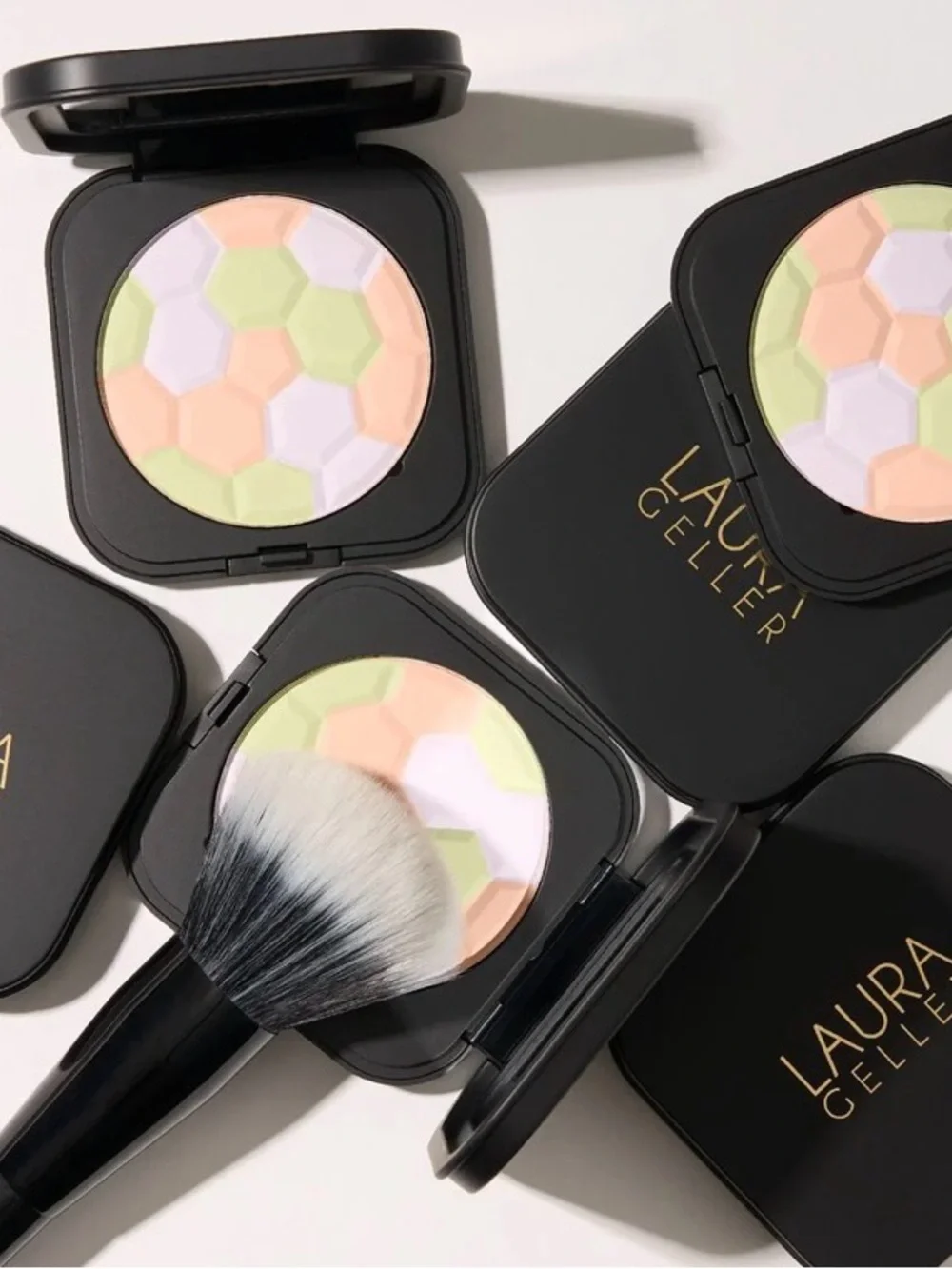 Laura Geller Color-Correcting Compact Powder - Pastel Green, Peach, White